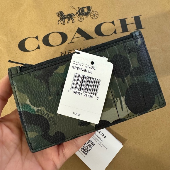 🦖Coach Zip Card Case With Camo Print - Picture 9 of 9